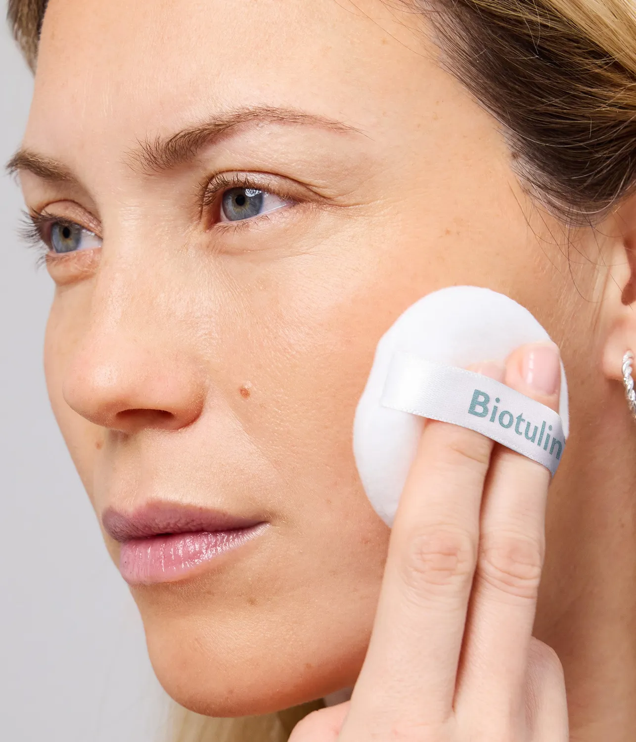 Biotulin Hydrolon Magic Loose Powder Warm sonnengeküsst