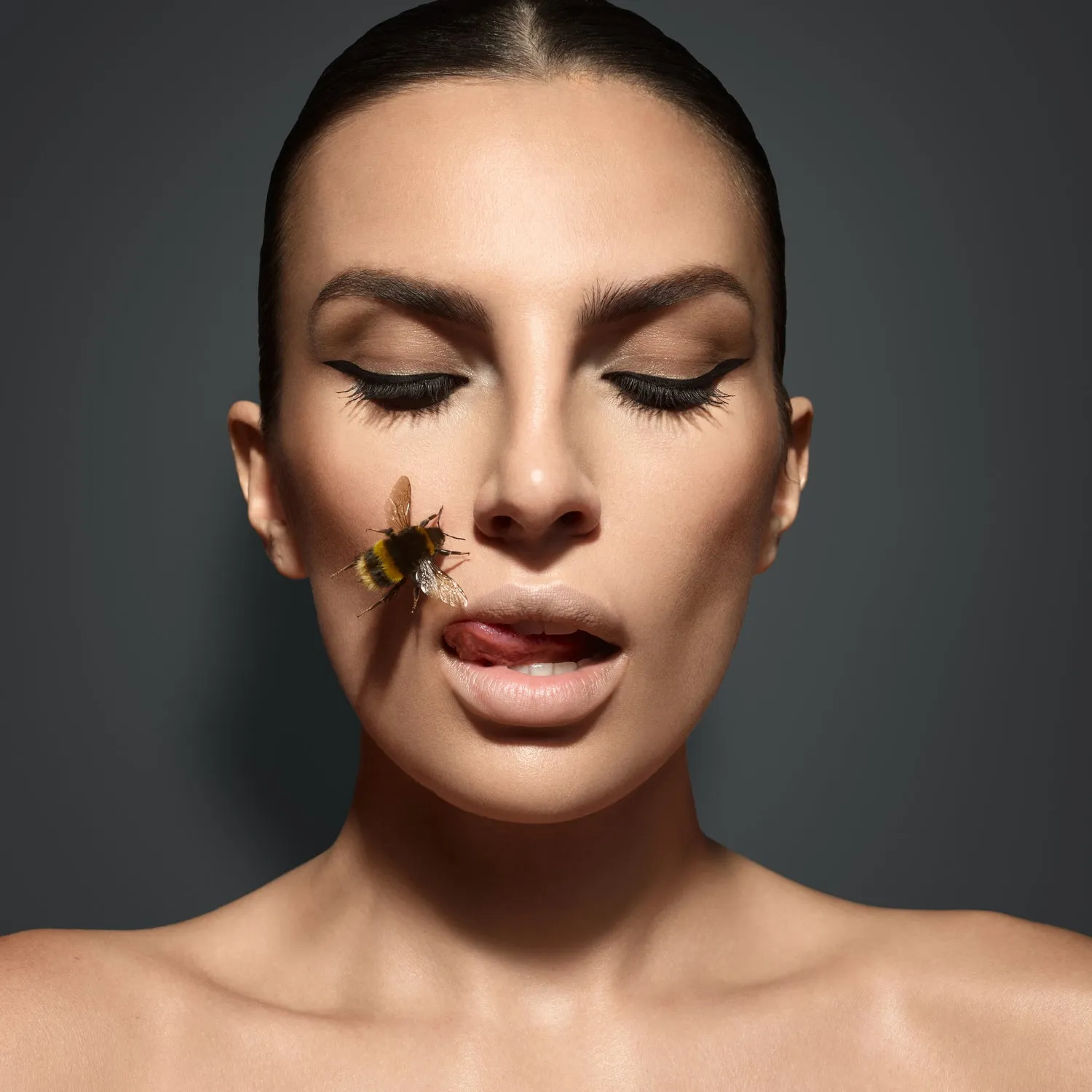 Rodial Bee Venom Super Serum Straffungsserum festigend